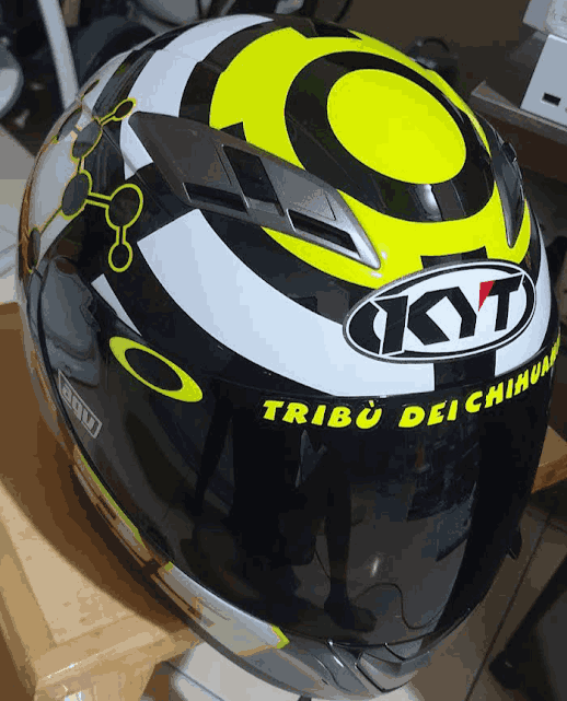 visor helm trend 2026, smoke gelap